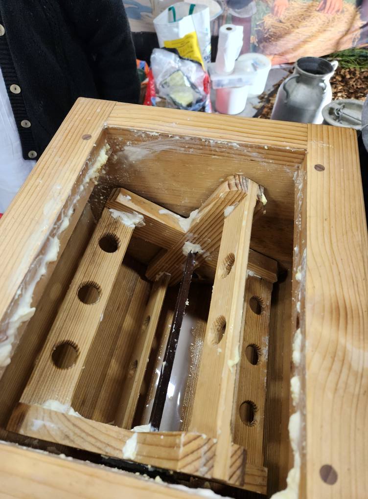 Foire aux pommes de Mouliherne 2025 - La fabrication du beurre