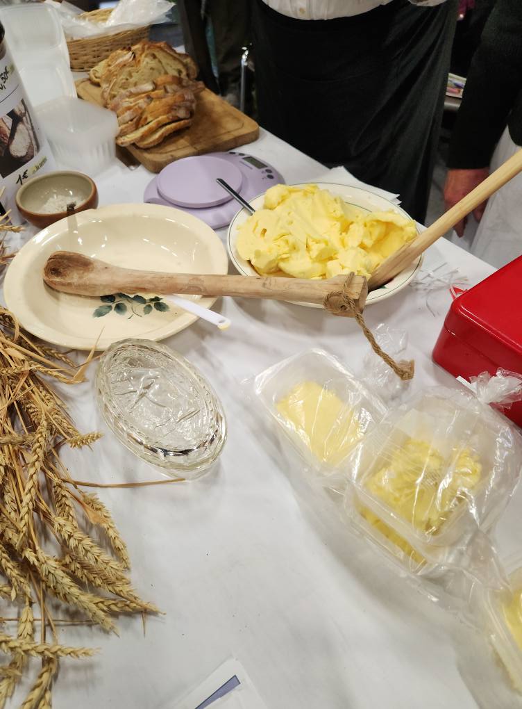 Foire aux pommes de Mouliherne 2025 - La fabrication du beurre